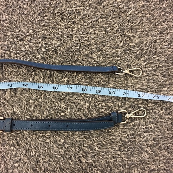 Extra pics of MK Kellen bag set! (Blue) - Picture 2 of 8